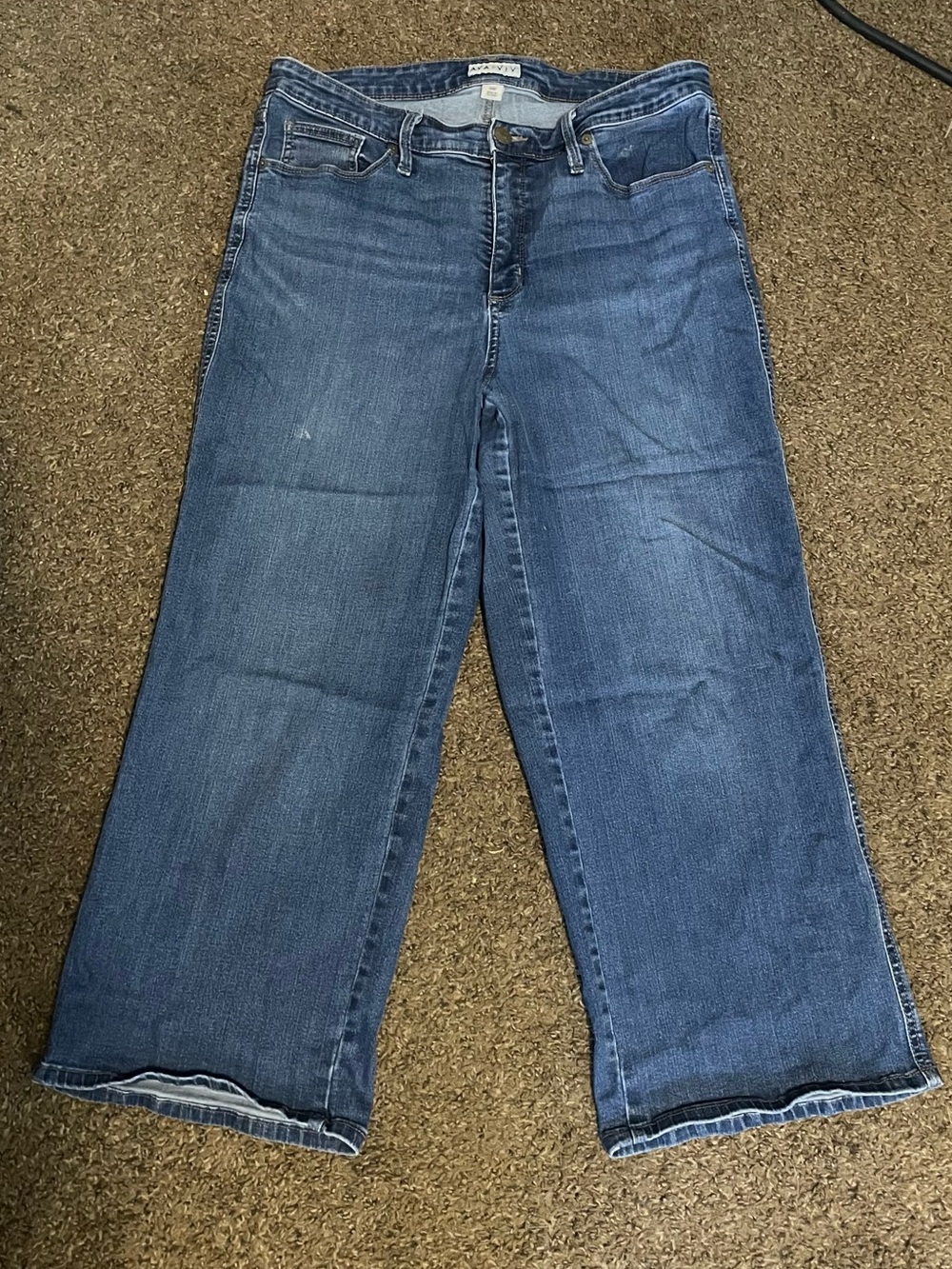Ava & Viv Wide-Leg cropped Jeans in Medium Blue Wash